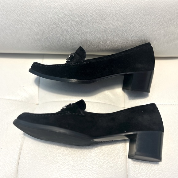 Ferragamo NEW!! Suede Stack Heel Loafer Sz. 8.5 B - Picture 5 of 9